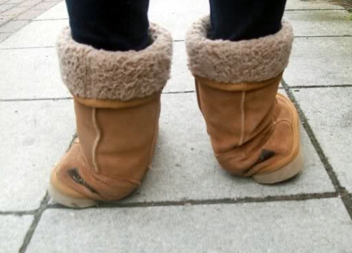 Poor fitting sheepskin boots are not supportive & provide no foot support - photo credit willpowerpersonaltraining.com